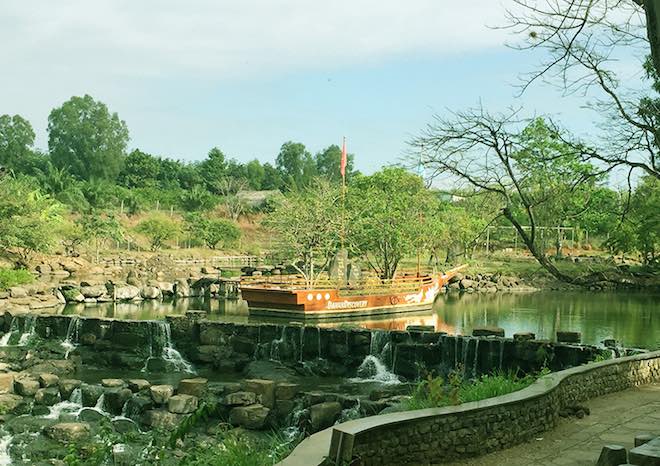 Đến Đồng Nai &#34;tắm tiên&#34; dưới thác Giang Điền, thăm vườn quốc gia Cát Tiên - 1