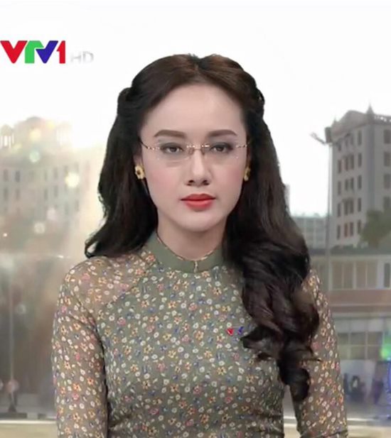 BTV Hoài Anh VTV &#34;trưng cầu ý fan&#34; về kiểu tóc hợp với mình nhất - 1