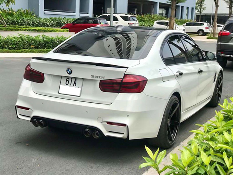 BMW 330i độ phong cách M3 hầm hố tại Bình Dương - 3