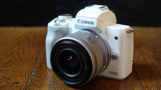 Canon trình làng máy ảnh mirrorless EOS M50 và bộ đôi DSLR giá rẻ - 1