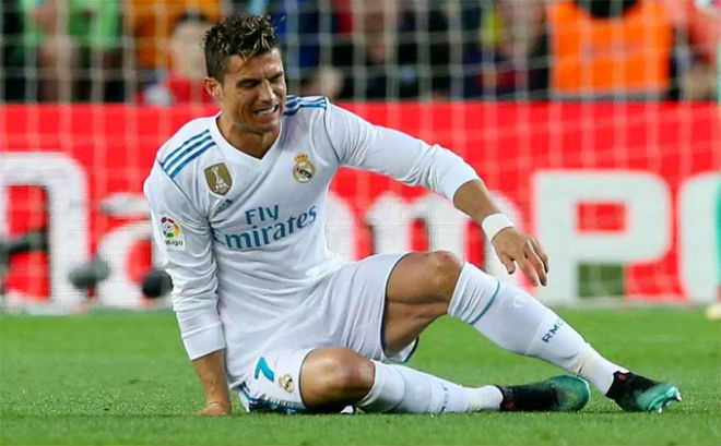 Ronaldo bỏ dở Siêu kinh điển: Ngọn nến trước gió, World Cup dễ &#34;tắt&#34; - 1