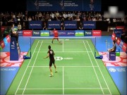 Thể thao - Cầu lông: &quot;Ma thuật&quot; Lin Dan hóa giải cú đập &quot;tên lửa&quot;, ẵm 250 triệu VNĐ