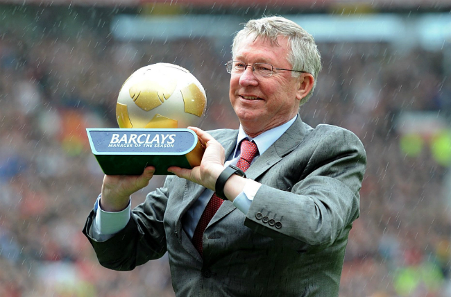 Ngài Alex Ferguson nhận danh hiệu “HLV xuất sắc nhất mùa giải” ở giải Ngoại hạng Anh vào tháng 5 năm 2011.
