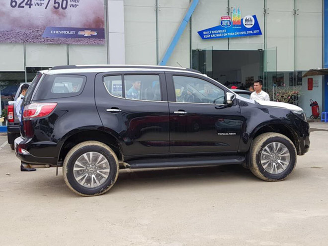 SUV Chevrolet Trailblazer có giá bán từ 995 triệu đồng - 4