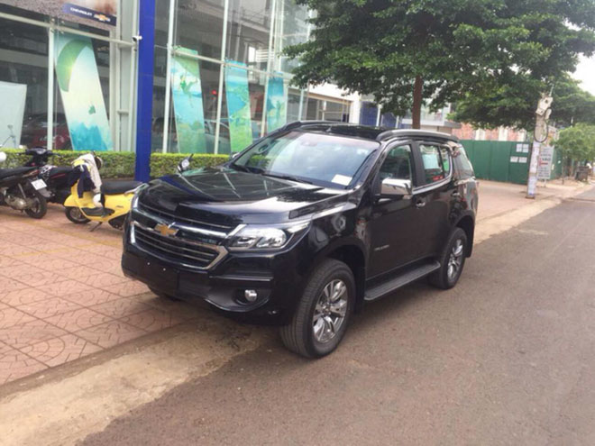 SUV Chevrolet Trailblazer có giá bán từ 995 triệu đồng - 2