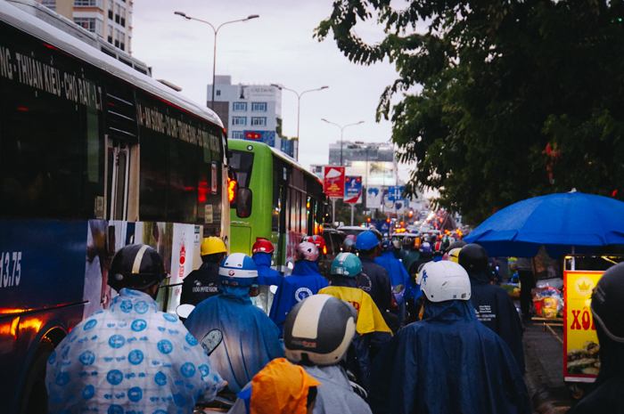 Ngàn người “ám ảnh” ở cửa ngõ Tân Sơn Nhất vì điều này - 4