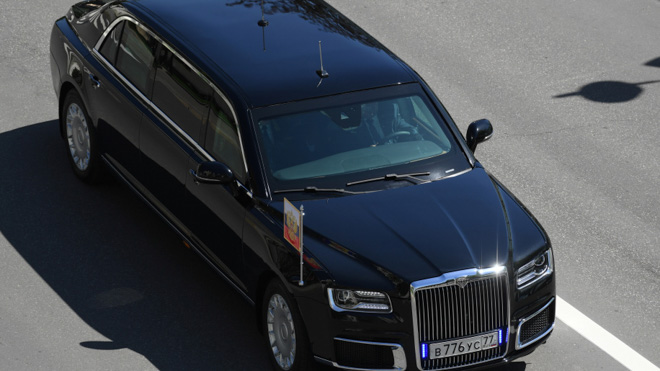 Cận cảnh &#34;siêu limousine&#34; chống đạn của Tổng thống Nga Putin - 6