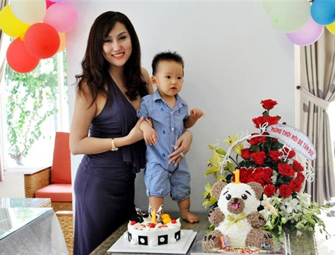 Phi Thanh Vân tố chồng cũ không chu cấp tiền nuôi con sau khi ly hôn - 1