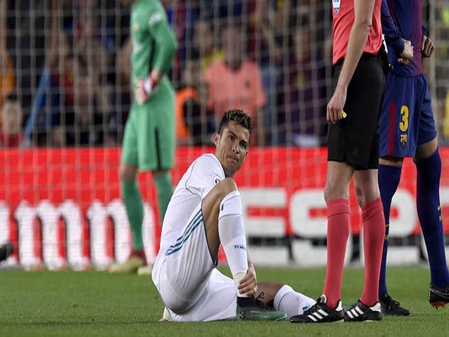 Ronaldo chấn thương: Bác sỹ tiết lộ sốc, lo CR7 mất World Cup