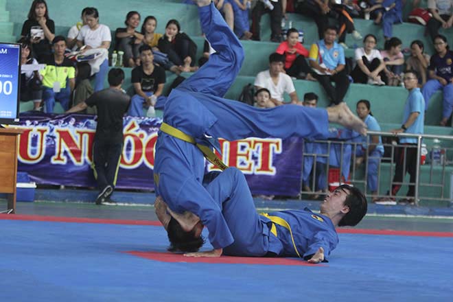 Tay không chống mã tấu, môn sinh Vovinam diễn tuyệt chiêu - 8