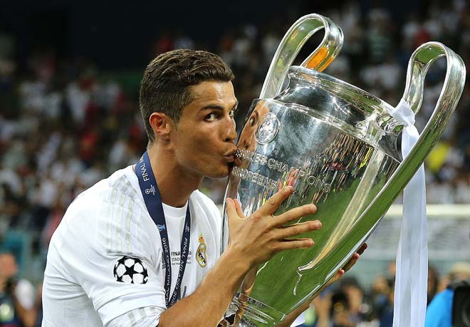 Tham vọng Ronaldo: Thống trị châu Âu & hóa siêu anh hùng cứu thế giới - 1