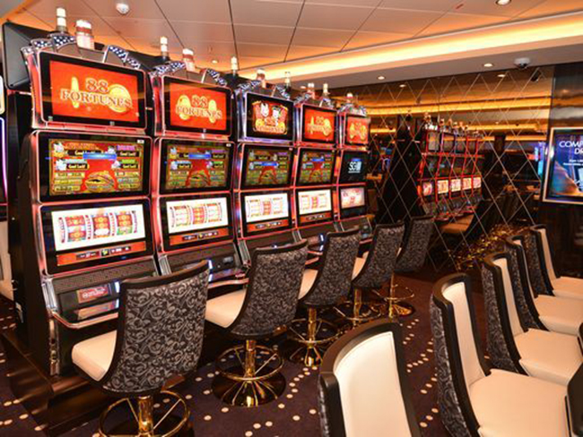 Hàng trăm máy đánh bạc nằm tại sòng bạc Bliss Casino