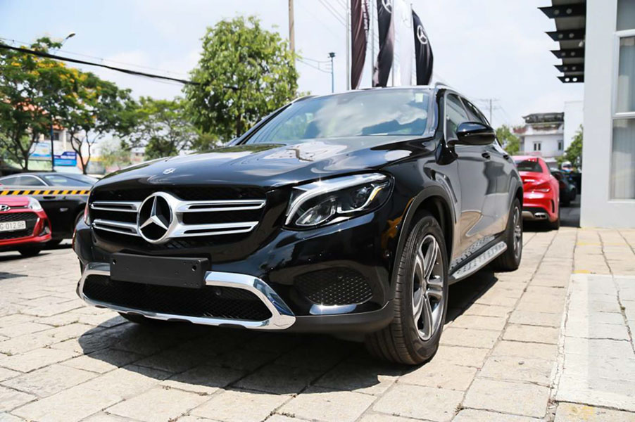 Chênh giá bán gần 300 triệu đồng, GLC 200 mới khác biệt gì so với GLC 250 4Matic? - 1