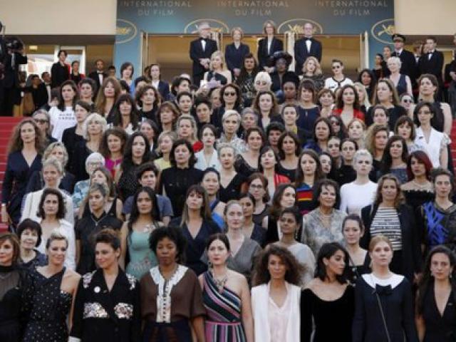 82 sao nữ biểu tình chống bất bình đẳng giới ở Cannes