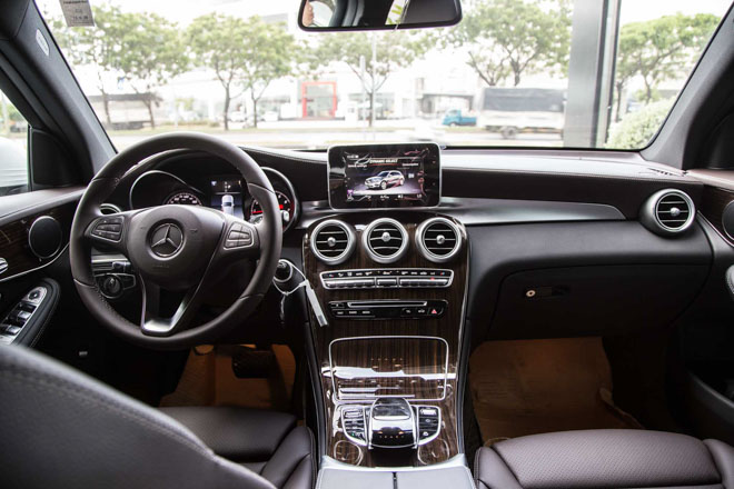 So sánh Mercedes-Benz GLC250 4Matic và GLC200 vừa ra mắt - 7