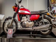 Thế giới xe - Suzuki GT750 &quot;tuổi tứ tuần&quot; vẫn đẹp nao lòng người