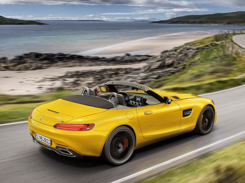 Mercedes-AMG GT S Roadster: Khi bạn muốn một chiếc mui trần trên 500 mã lực - 2