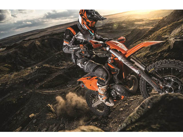 KTM công bố các mô hình dòng enduro EXC-F và XC-W 2019