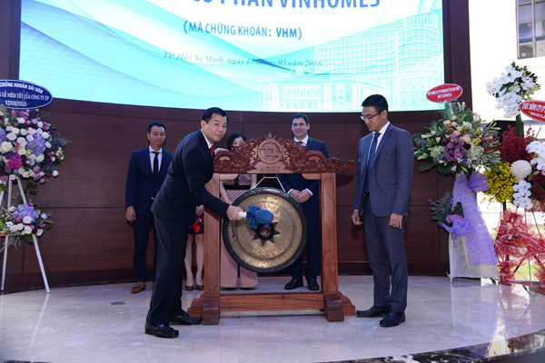Vinhomes chính thức niêm yết 2,68 tỷ cổ phiếu - mã VHM - 1