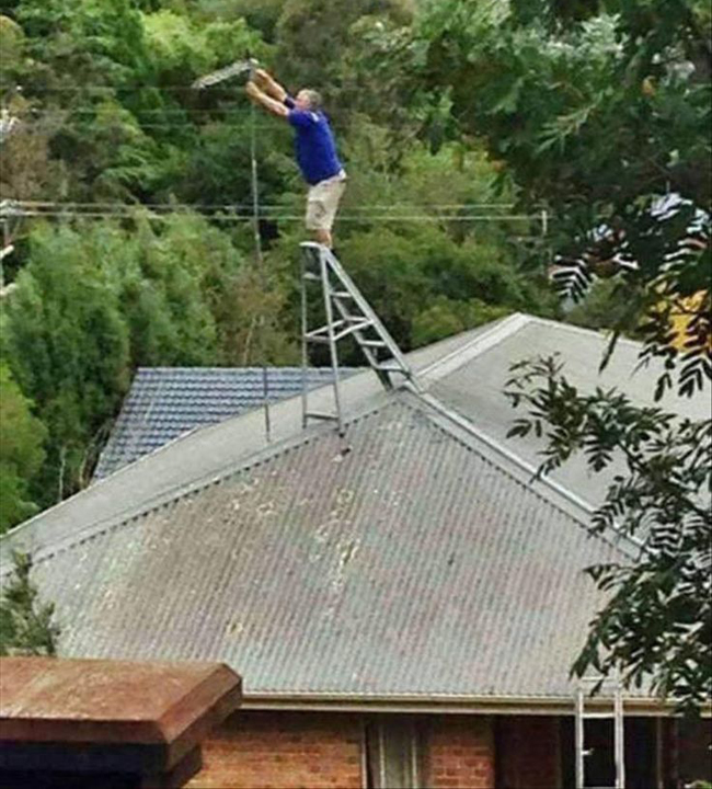 Ô hay, làm sao để mang thang lên nóc nhà vậy?
