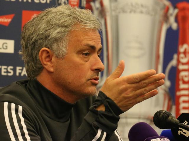 Họp báo MU - Chelsea: Mourinho ỡm ờ về Lukaku, Conte giấu bài đến cùng