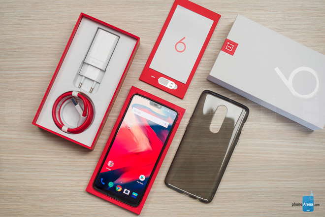 Video mở hộp OnePlus 6 đầy mê hoặc - 1