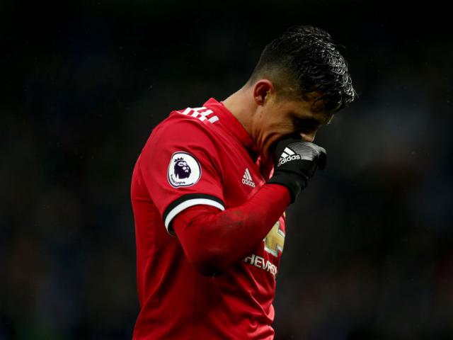 MU thua Chelsea: Sanchez bị fan Arsenal chế giễu “rắn độc tham tiền”