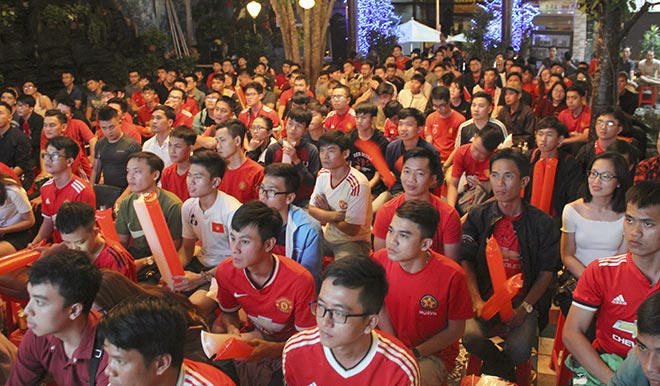 MU bị knock-out chung kết FA Cup, fan Việt nói điều bất ngờ - 1