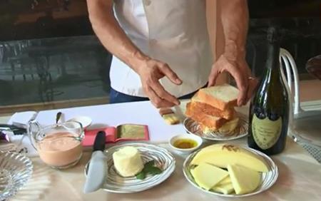 Bánh sandwich đắt nhất hành tinh: ăn 1 miếng, miệng dát vàng - 3