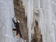 Media - Ngả mũ trước cụ ông Trung Quốc cụt chân chinh phục đỉnh Everest