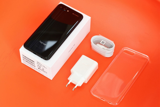 Mở hộp và đánh giá nhanh Honor 10: Bá chủ trong tầm giá 10 triệu đồng - 1