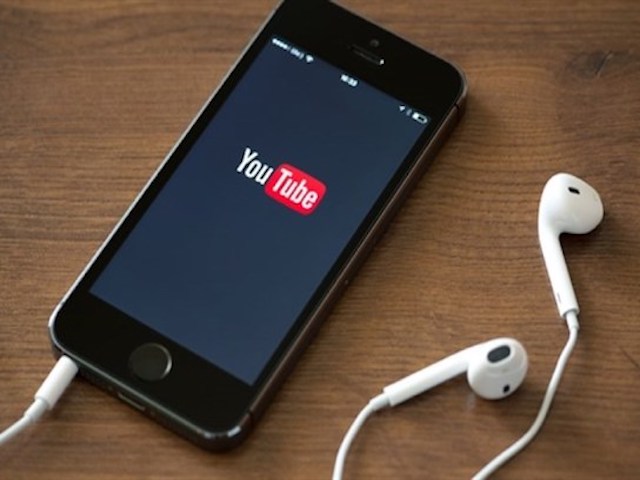 Tải video YouTube về iPhone chưa bao giờ dễ dàng đến thế