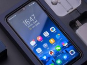 Thời trang Hi-tech - Lộ video trên tay Xiaomi Mi 8 giống hệt iPhone X