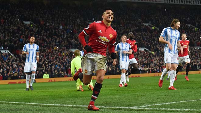 MU hưởng lợi World Cup: Sanchez khán giả, mùa sau “gánh” hàng công - 2