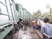 Tin tức trong ngày - NÓNG: 2 tàu hỏa tông trực diện, phát ra tiếng nổ như bom