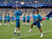 Bóng đá - Chung kết Cúp C1: Ronaldo khiến nhà báo đổ máu, hành động cực đẹp