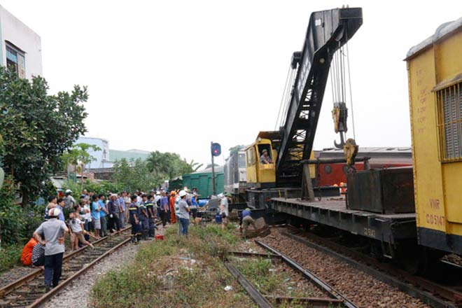 2 tàu hỏa đối đầu do lỗi tác nghiệp trong ga - 1