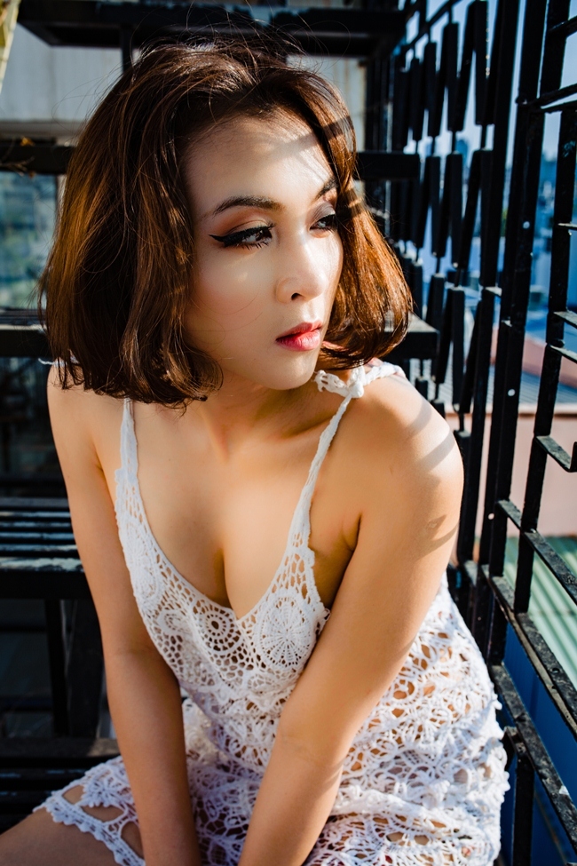 Vẻ sexy, mặn mà của bà mẹ một con.