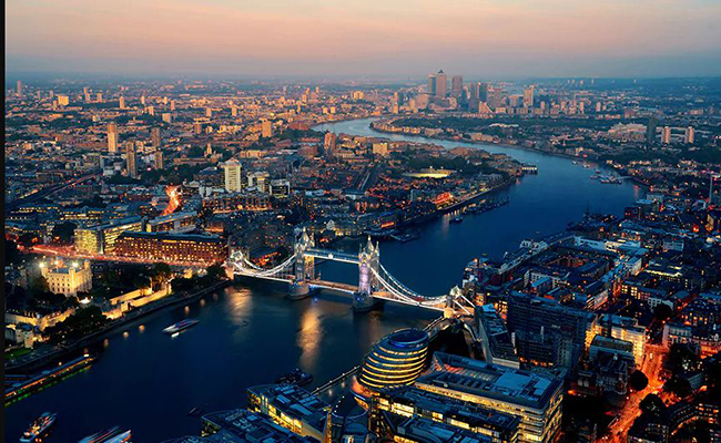 London, Vương quốc Anh: Điểm nổi bật bao gồm The Shard (310m), One Canada Squere (235m), Heron Tower (230m)…