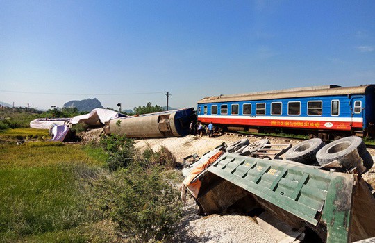 Bộ trưởng Nguyễn Văn Thể xin lỗi, nhận trách nhiệm về 4 vụ tai nạn đường sắt liên tiếp - 1