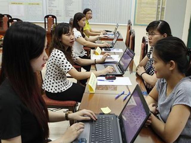 Hà Nội: Sốt sắng đăng ký tuyển sinh đầu cấp qua mạng