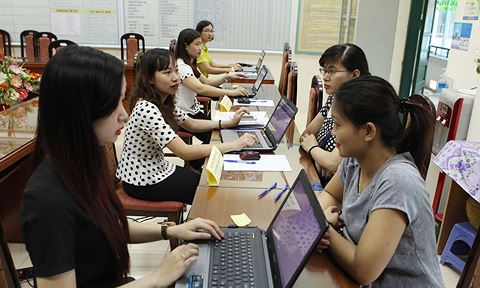 Hà Nội: Sốt sắng đăng ký tuyển sinh đầu cấp qua mạng - 1