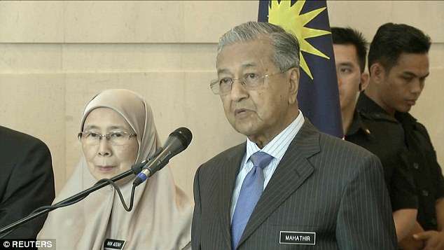 Thủ tướng Malaysia nói về việc tìm kiếm máy bay MH370 - 1
