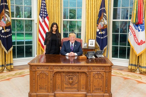 Trump bất ngờ gặp Kim, nhưng không phải Kim Jong-un - 1