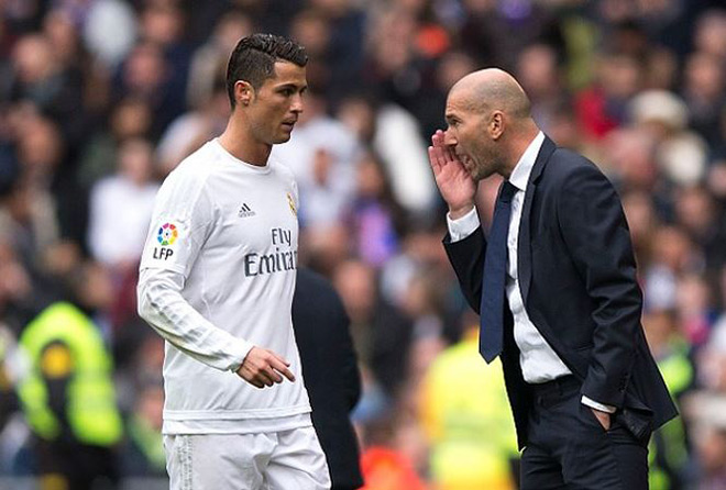 Ronaldo nối gót HLV Zidane rời Real Madrid? - 1