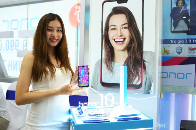 Honor 10 chào sân ấn tượng với hơn 2000 đơn hàng trong ngày mở bán - 3