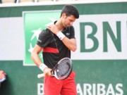 Thể thao - Djokovic choáng váng: &quot;Ngựa ô&quot; nước Ý quần tơi tả 30 cú đánh