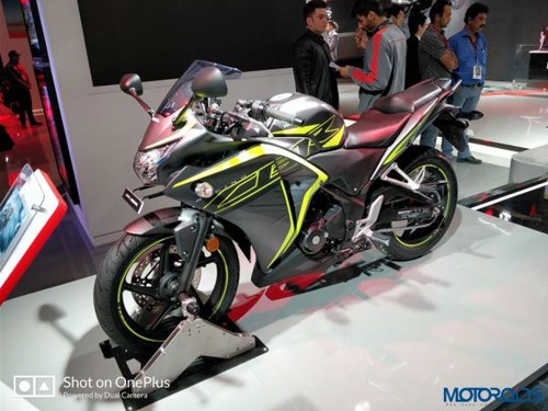 Honda &#34;lặng lẽ&#34; tăng giá bán 2018 Honda CBR 250R và CB Hornet 160R - 2