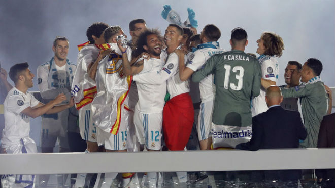Nóng: Ghét Perez bội ước, sợ Neymar, Ronaldo chắc chắn rời Real Madrid - 1