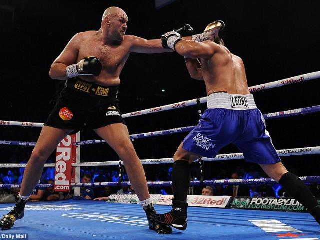 “Gã nghiện” Tyson Fury tái xuất rực sáng, gửi chiến thư tới “Vua boxing” Joshua